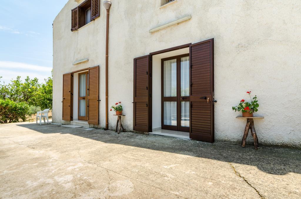 Casale Dei Gelsi Villa กัสเตลลัมมาเร เดล โกลโฟ ภายนอก รูปภาพ