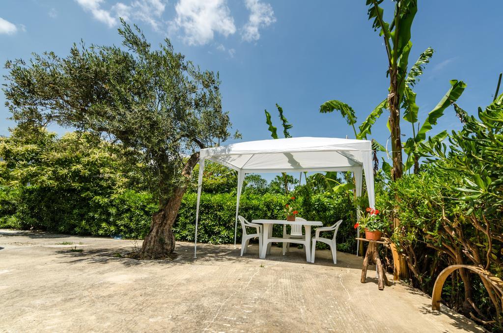 Casale Dei Gelsi Villa กัสเตลลัมมาเร เดล โกลโฟ ภายนอก รูปภาพ